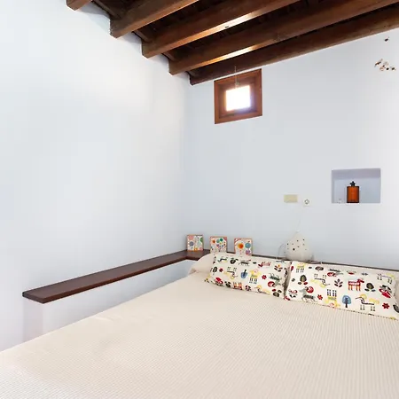 Apartment Comfy Casa Loe Rustic House El Pinar & Terrace Taibique